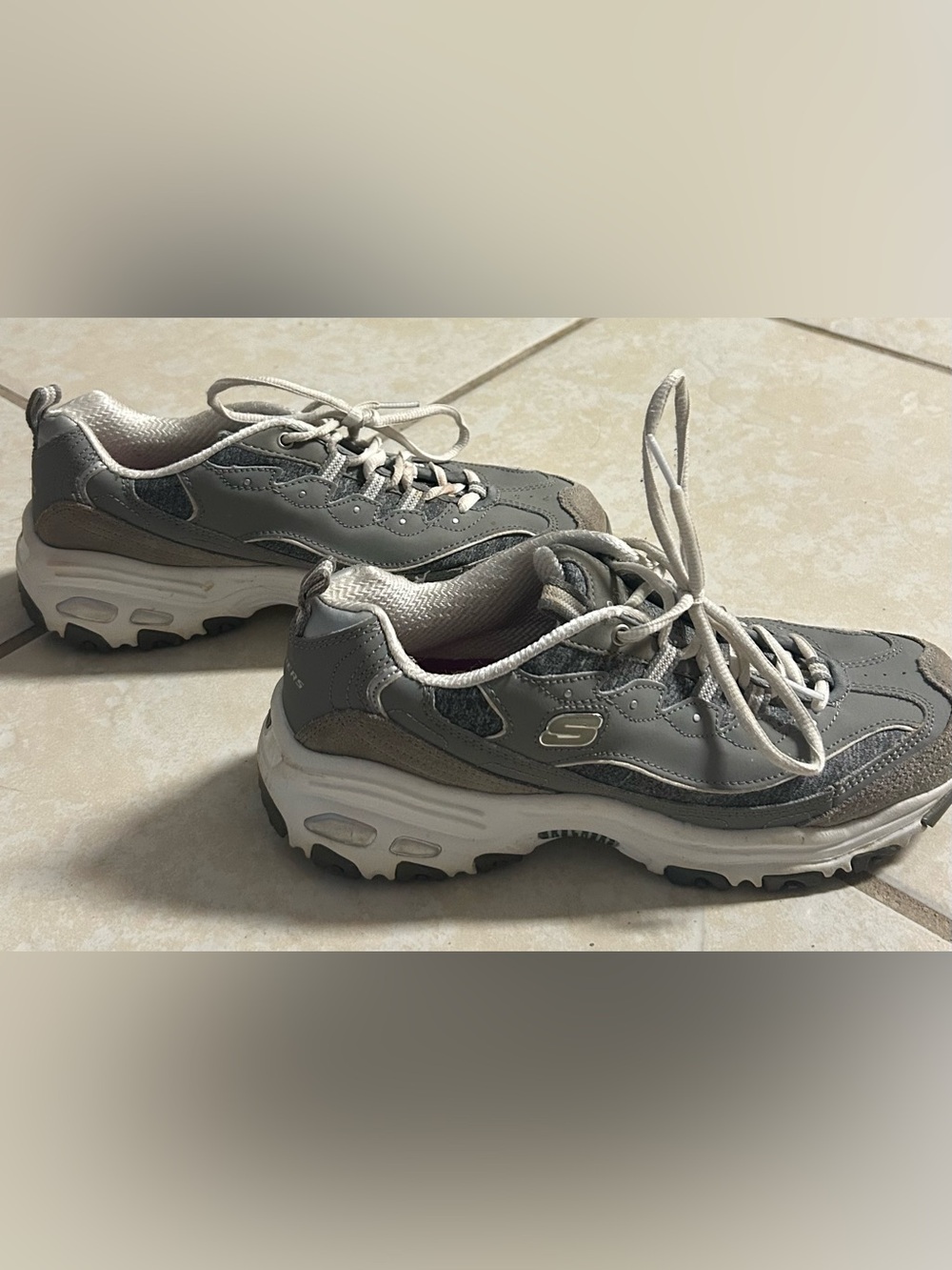 Skechers Gray Casual Sneaker with Magenta Insole
